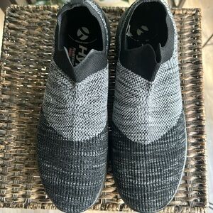 Hyper Black Comfy Memory‎ Foam Slip On Sneakers Women’s Size 9